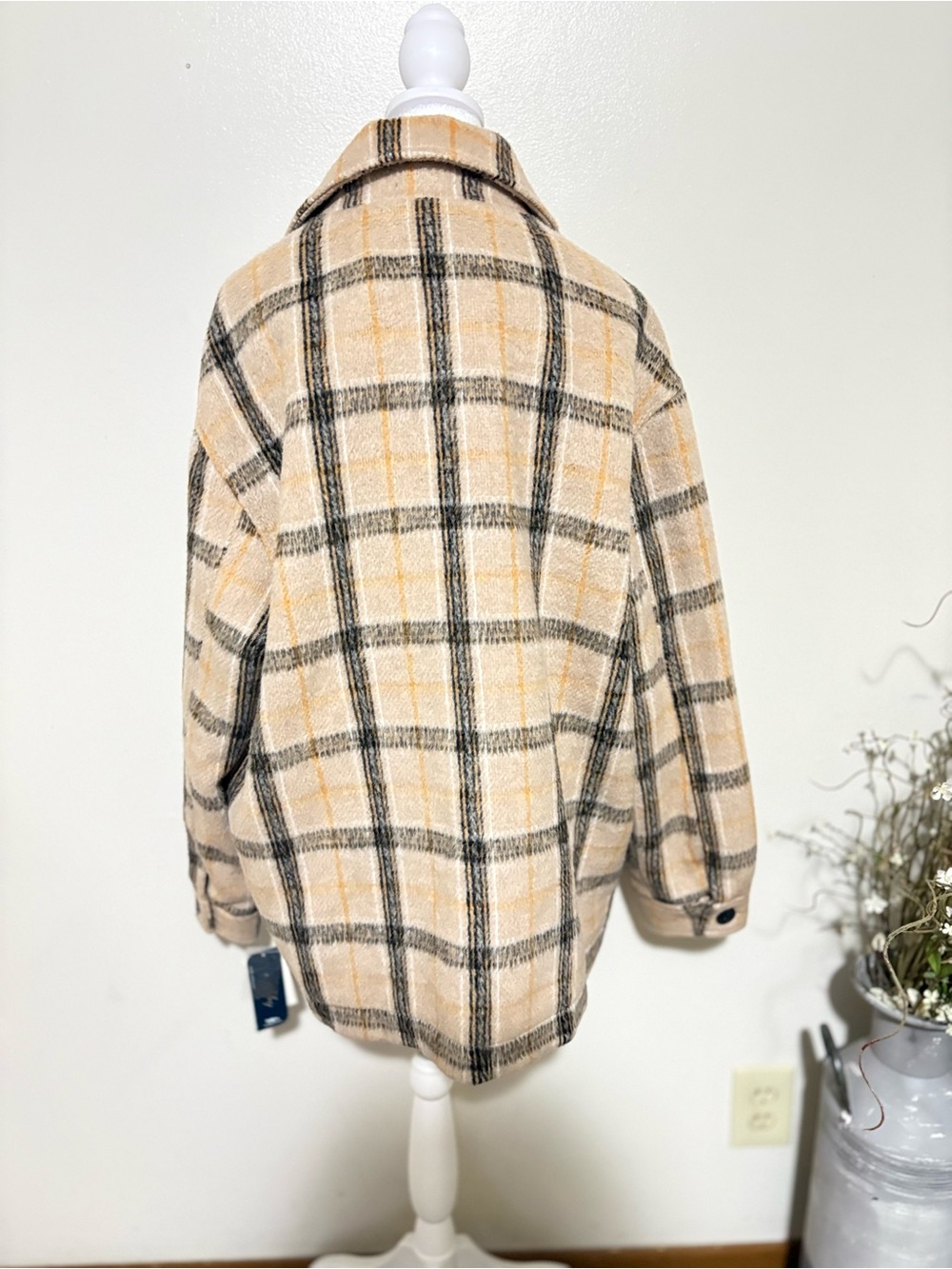 Sebby Beige Plaid Button-Front Shacket - Picture 4 of 5